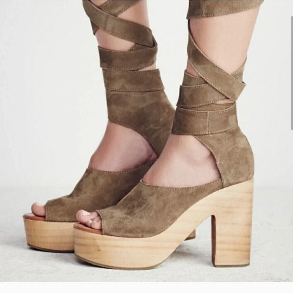 Free People Touch the Sky Clog in Taupe size 36.5